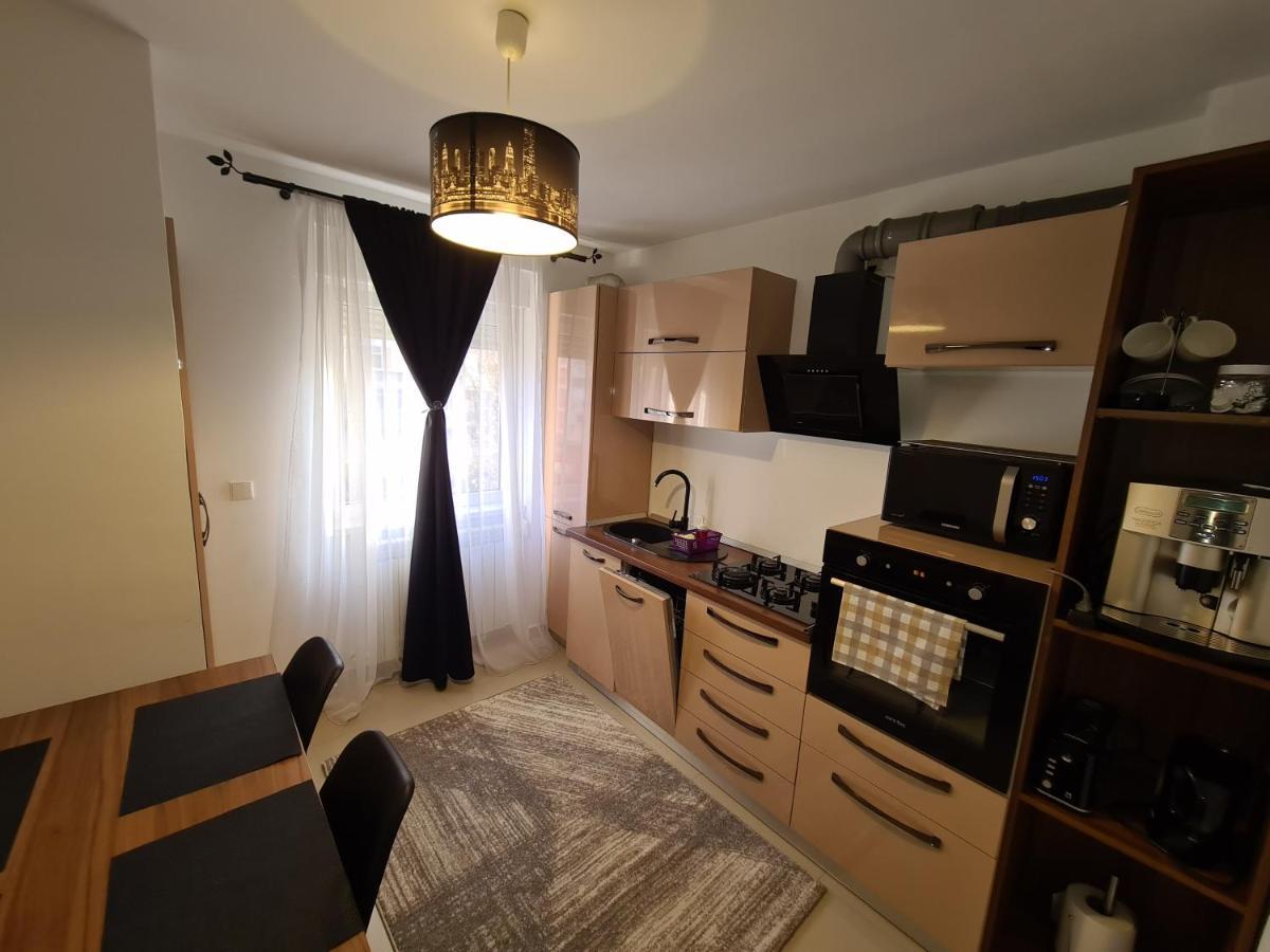 Apartament Bonami Appartamento Sibiu Esterno foto